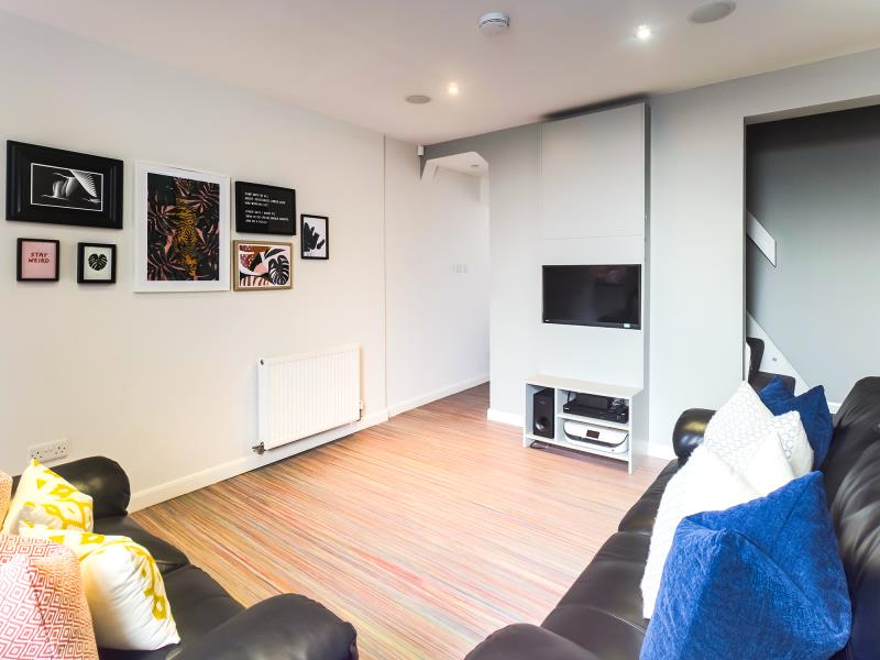 15 Carlton Road