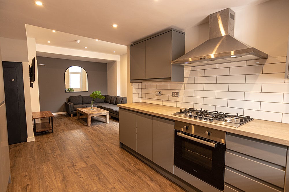 8 Channell Road