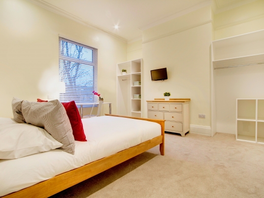 135 Hyde Park Road