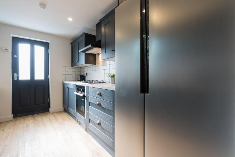 48 Woodcroft Road