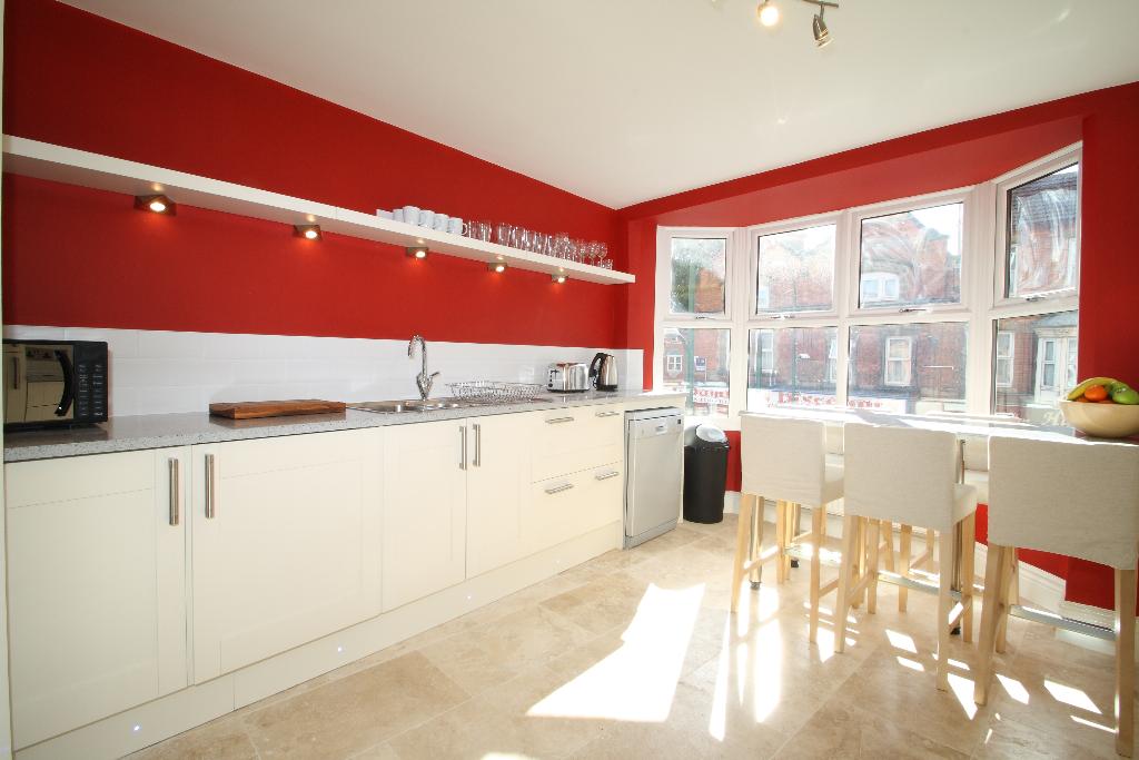 62 Lenton Boulevard