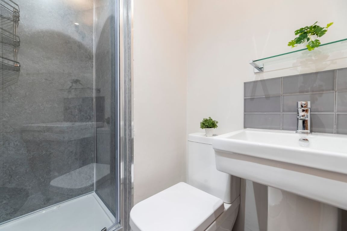 24A Warwick Street