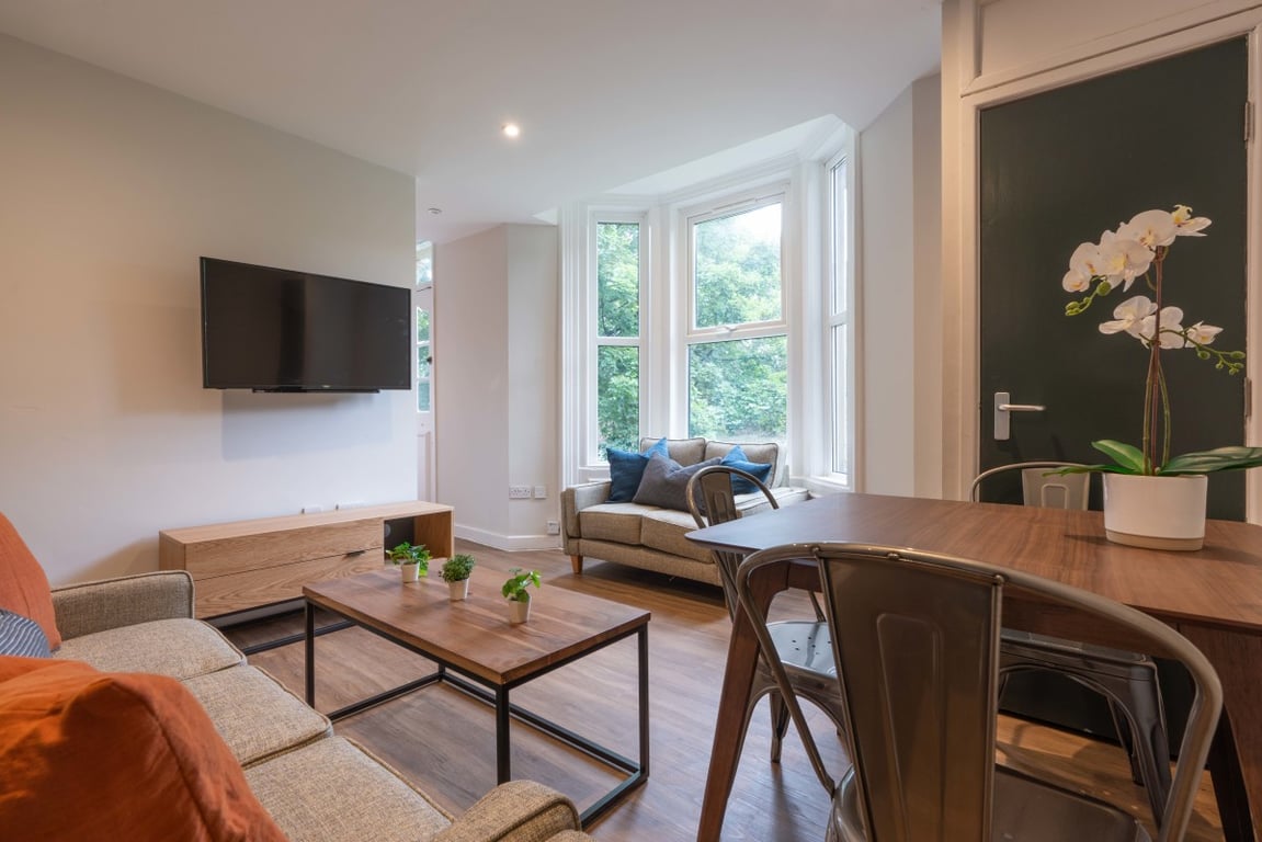 Flat 3 Linden Flat, Jesmond Road Newcastle 5 Bedroom Student Flat