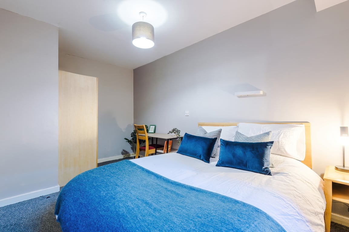 Flat 18, Mayfair Court