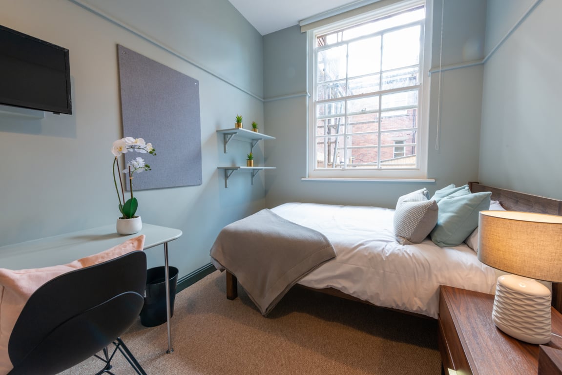 Flat X Bishop Blackall School