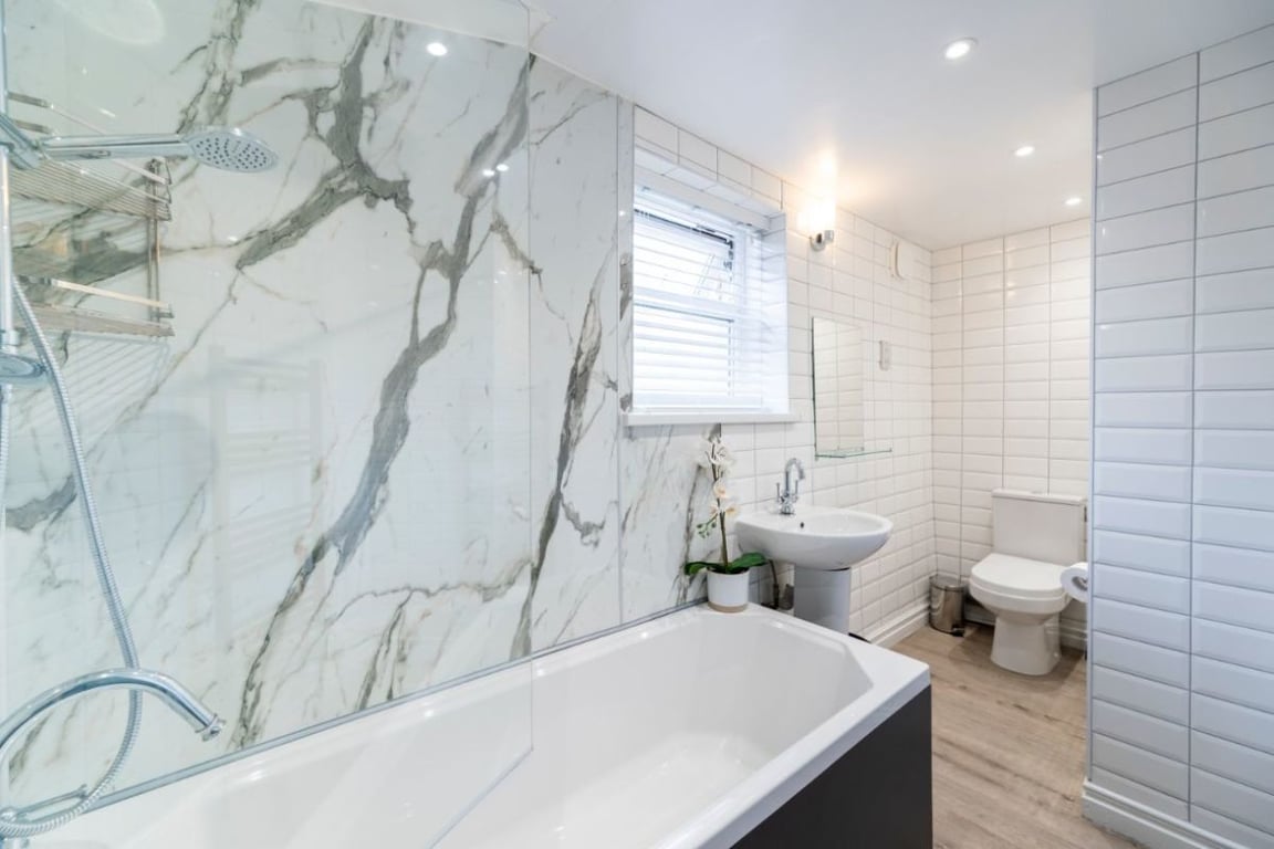 2 Gladstone Terrace