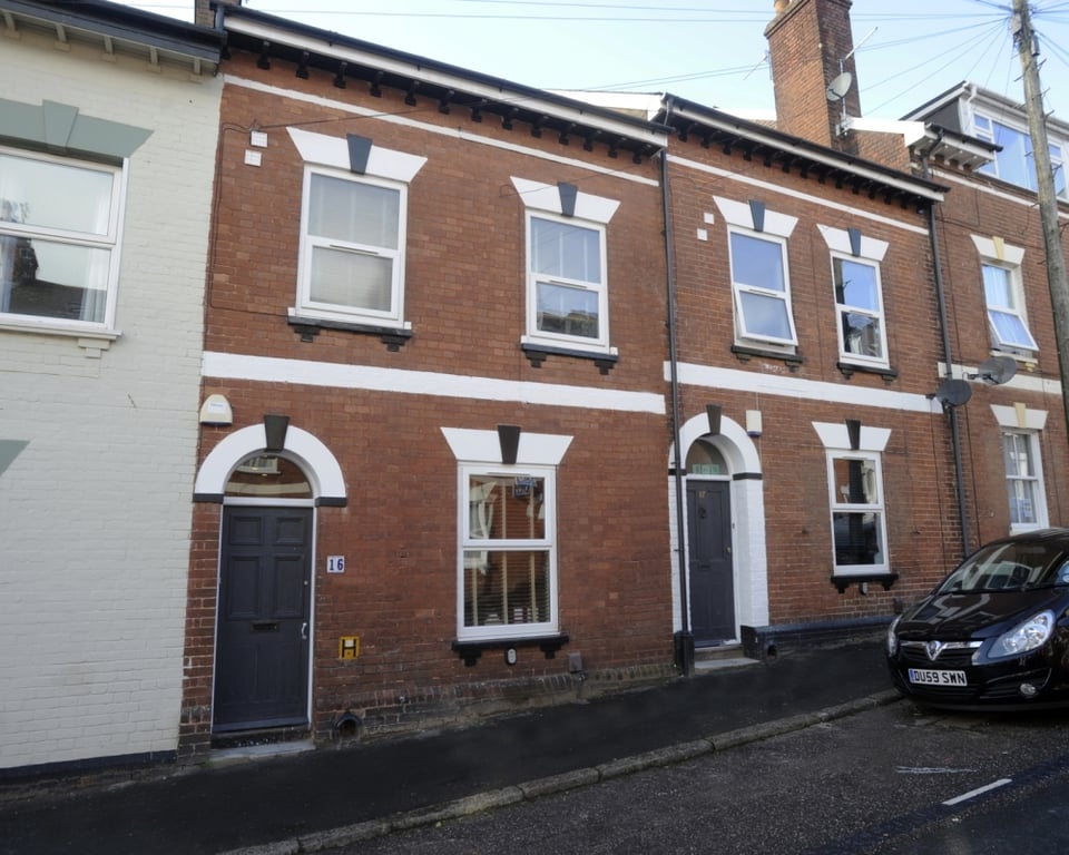 17 Victoria Street