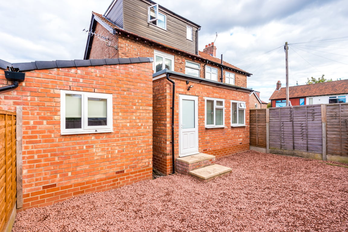 10 Holcombe Road