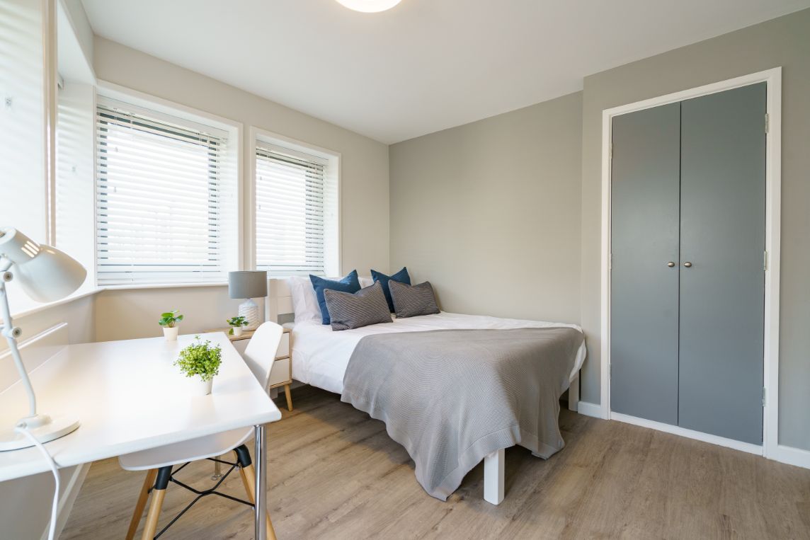 Flat 11 The Square, 1 Falconar Street
