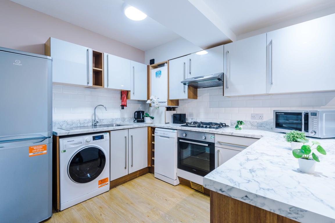 Flat 5 Shiners Yard, 123 Jesmond Road