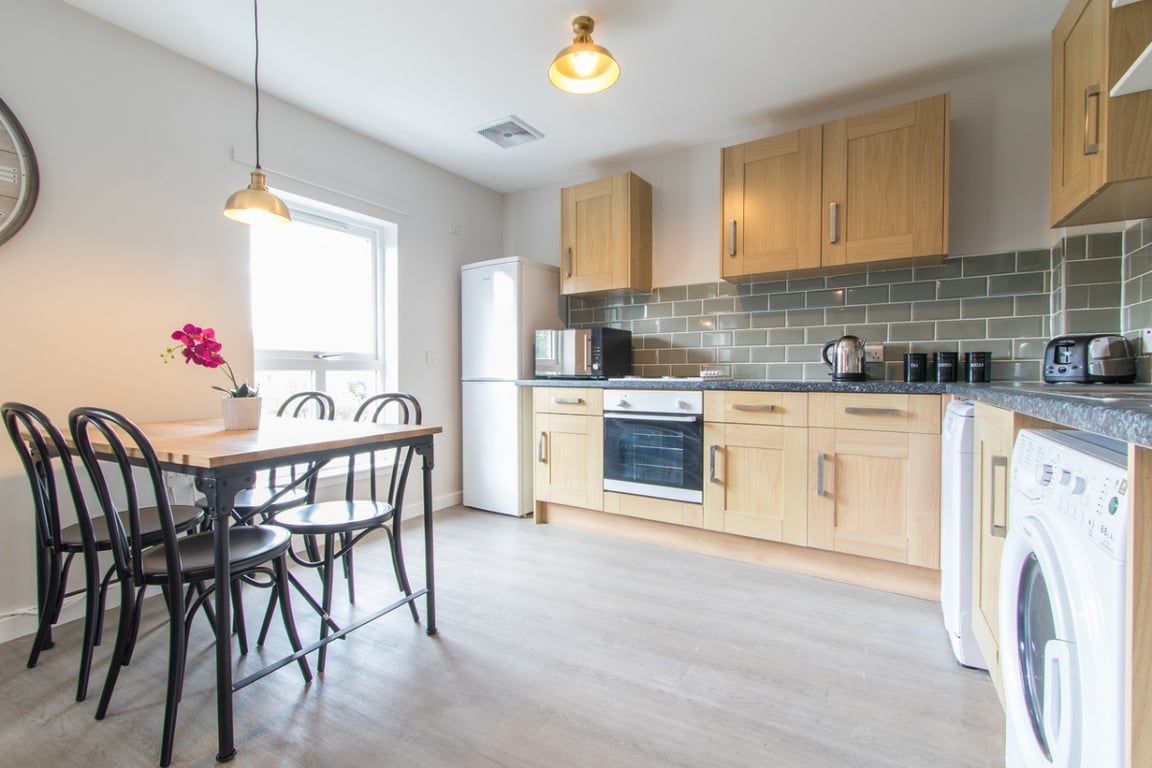 Flat 3, 7 Morrison Circus