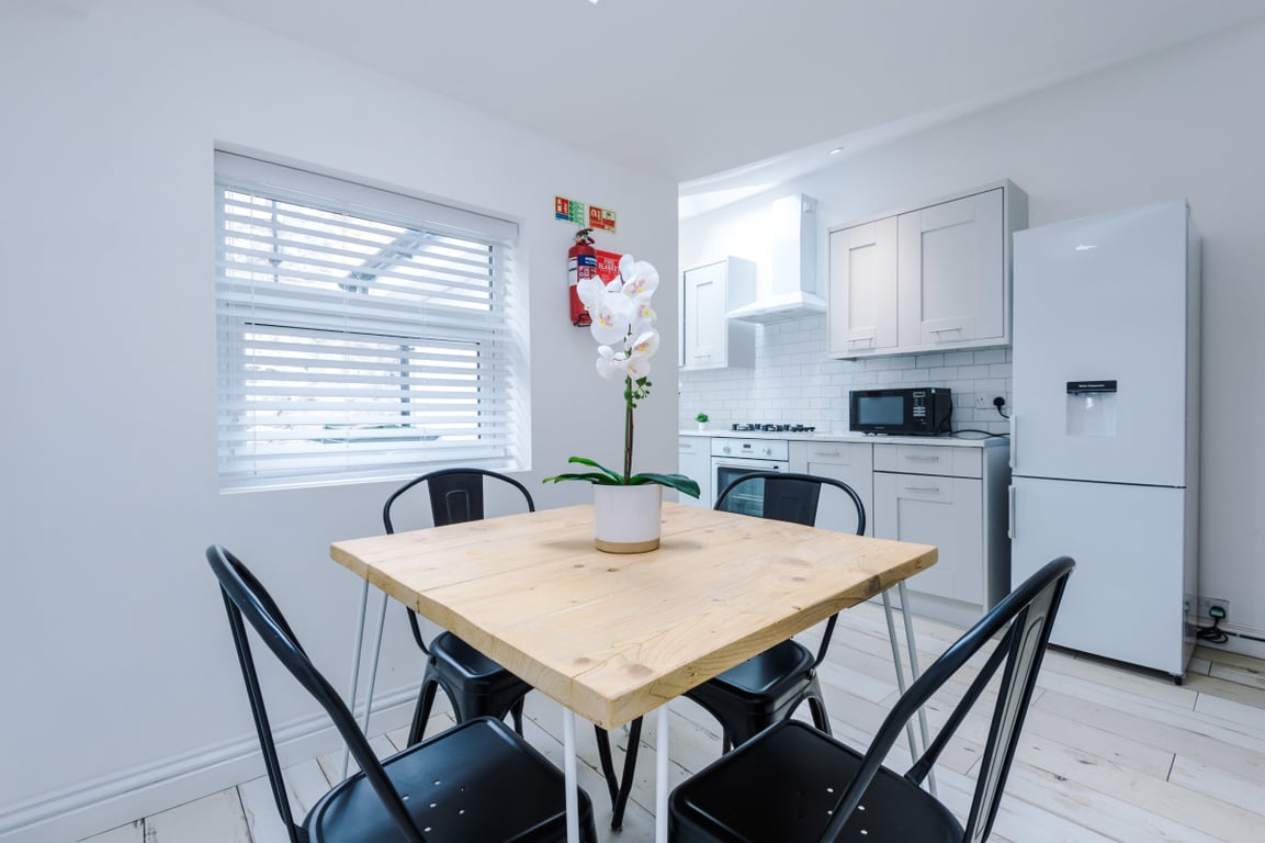 7 Gladstone Terrace