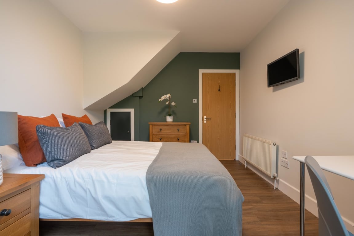 Flat 4 Linden House, 117-119 Jesmond Road
