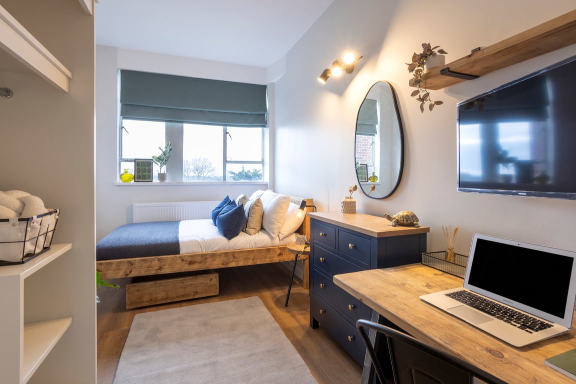 Flat 12, TW1X