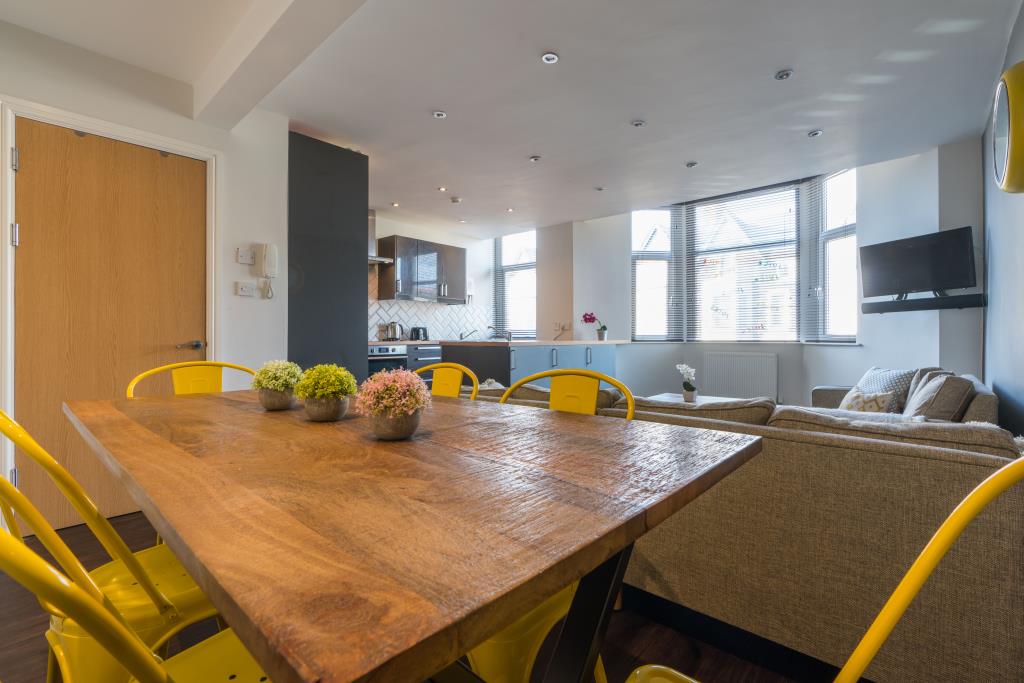 Flat 3, 28 Glynrhondda Street