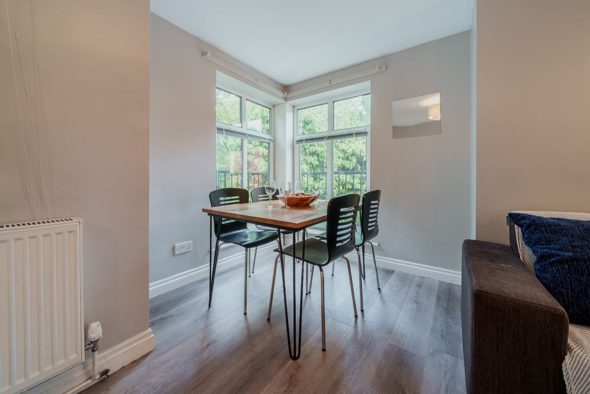 Flat 8, Newton House