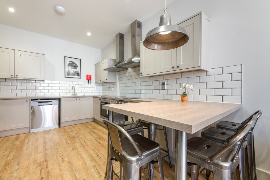 Flat 1, 124 Walter Road