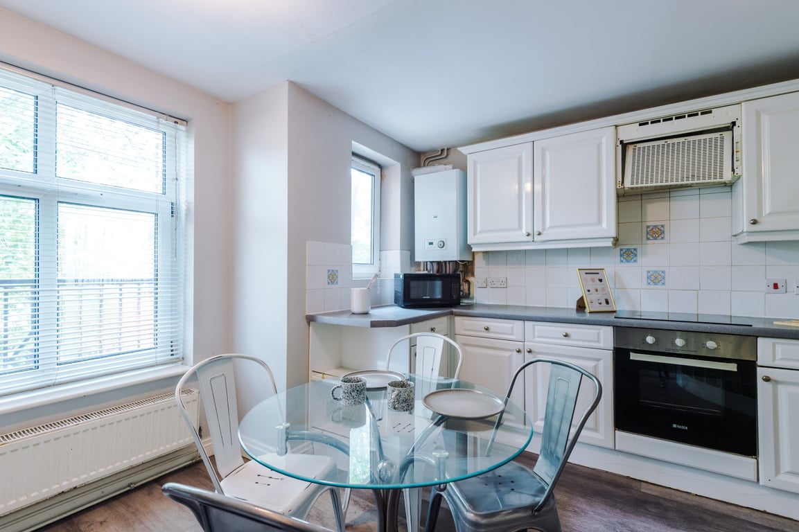 Flat 5, Newton House