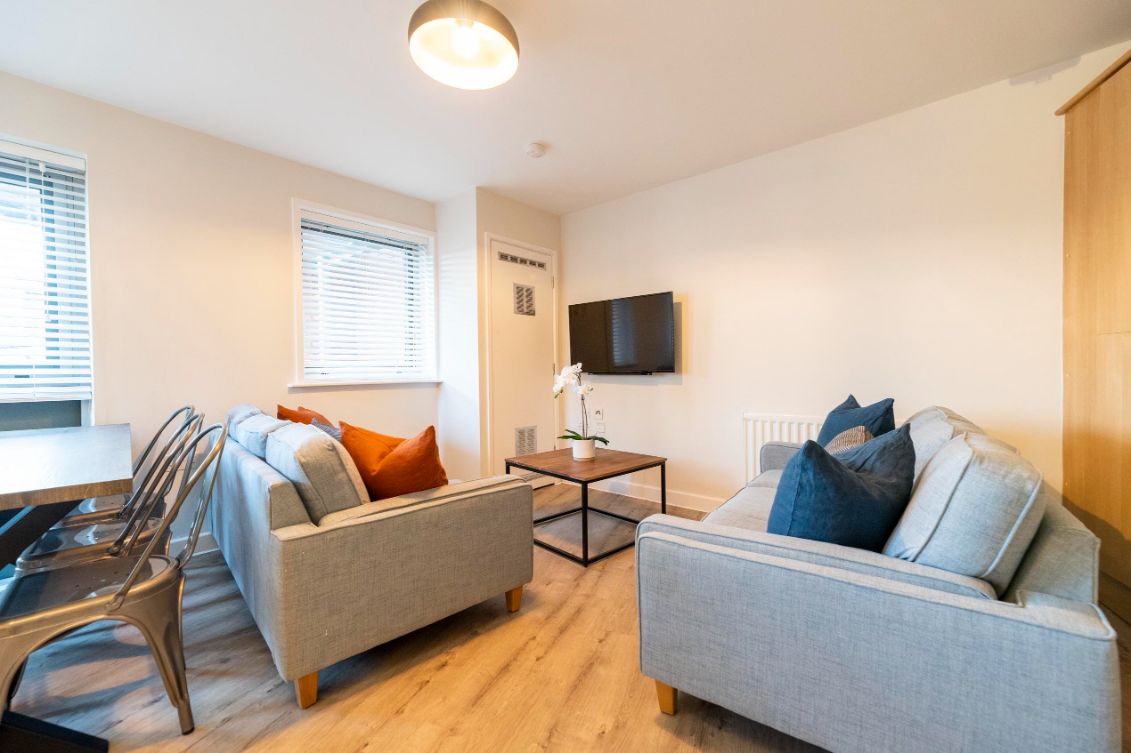 Flat 6 The Square, 1 Falconar Street
