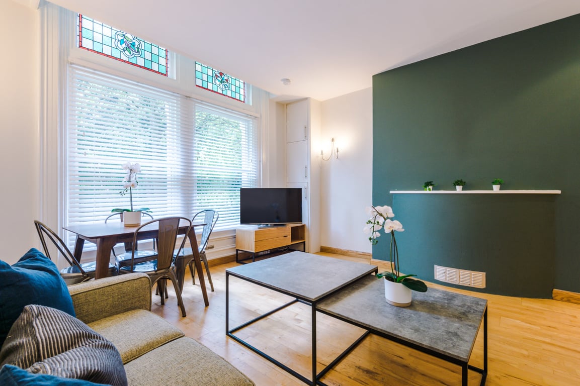 Flat 1, 2 Osborne Avenue