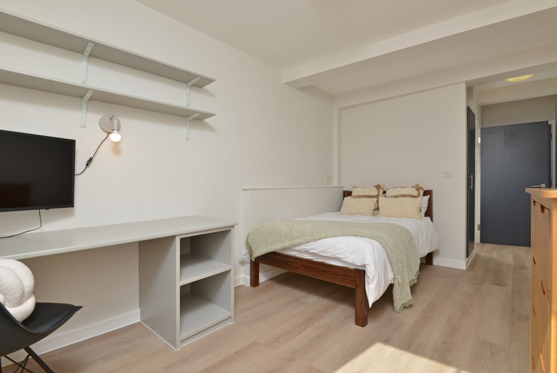Flat 8, Isca Lofts