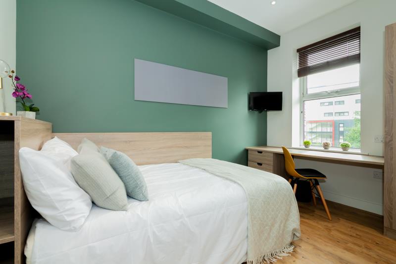 Flat 4, 42 Bankfield Road
