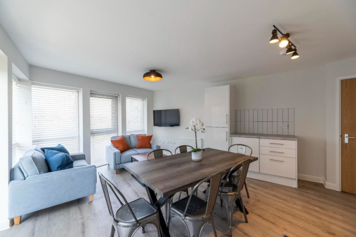 Flat 5 The Square, 1 Falconar Street