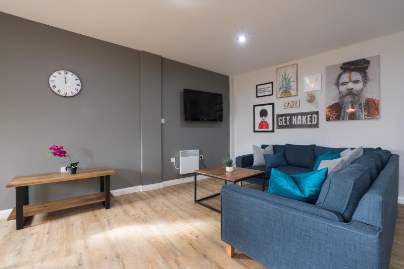 Flat 6, Byron Lofts