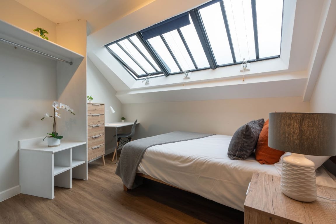 Flat 12 Shiners Yard, 123 Jesmond Road
