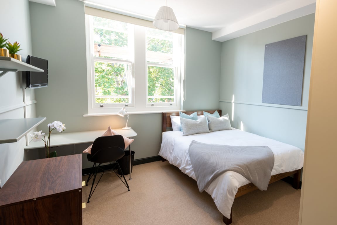Flat M Bishop Blackall School