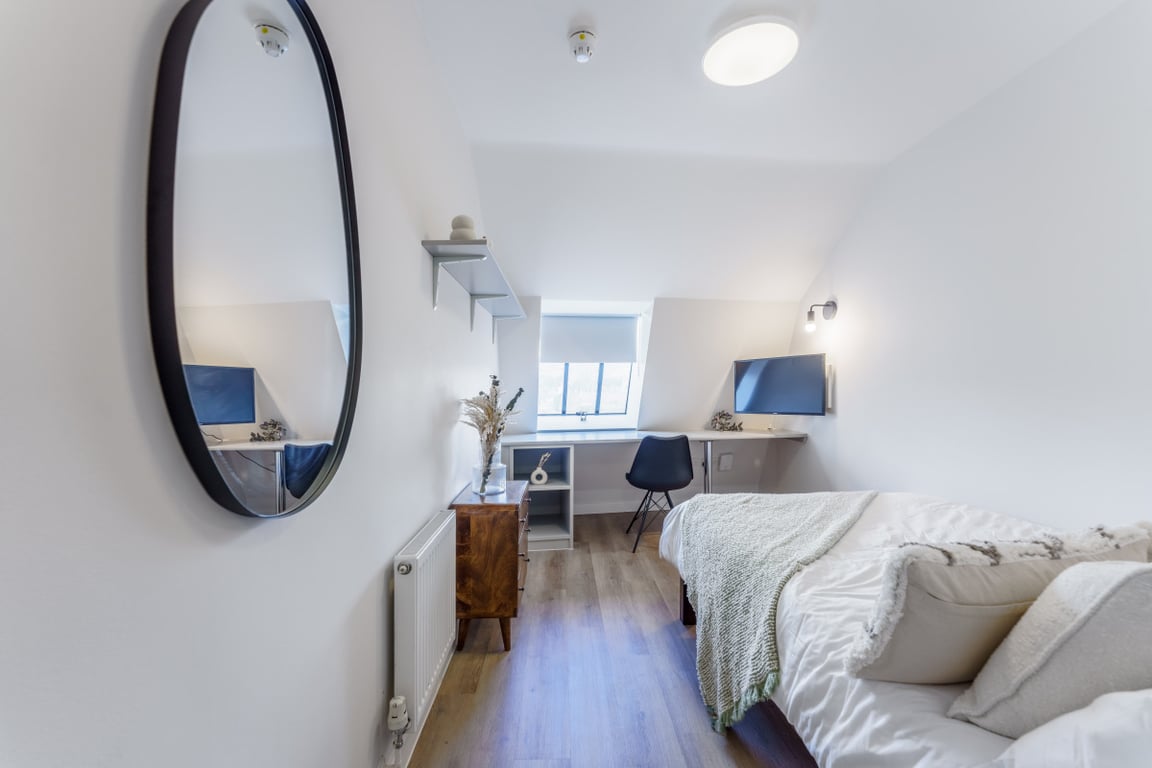 Flat 11, Isca Lofts