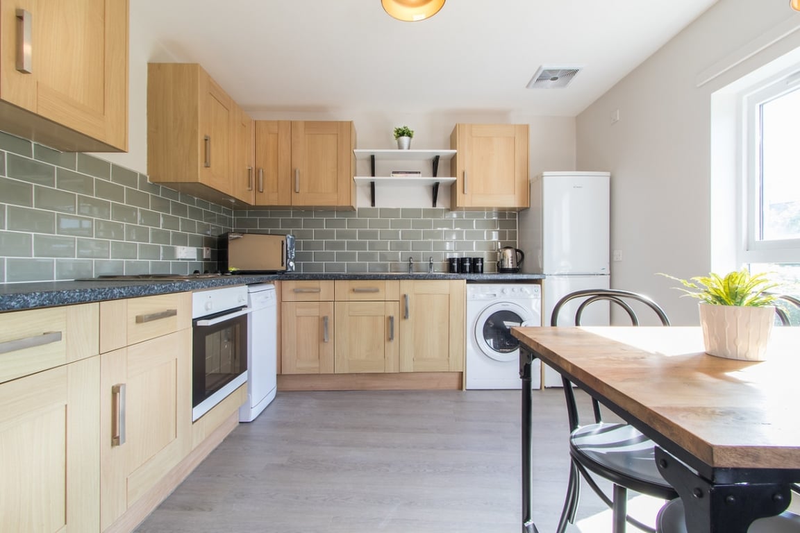 Flat 2, 7 Morrison Circus