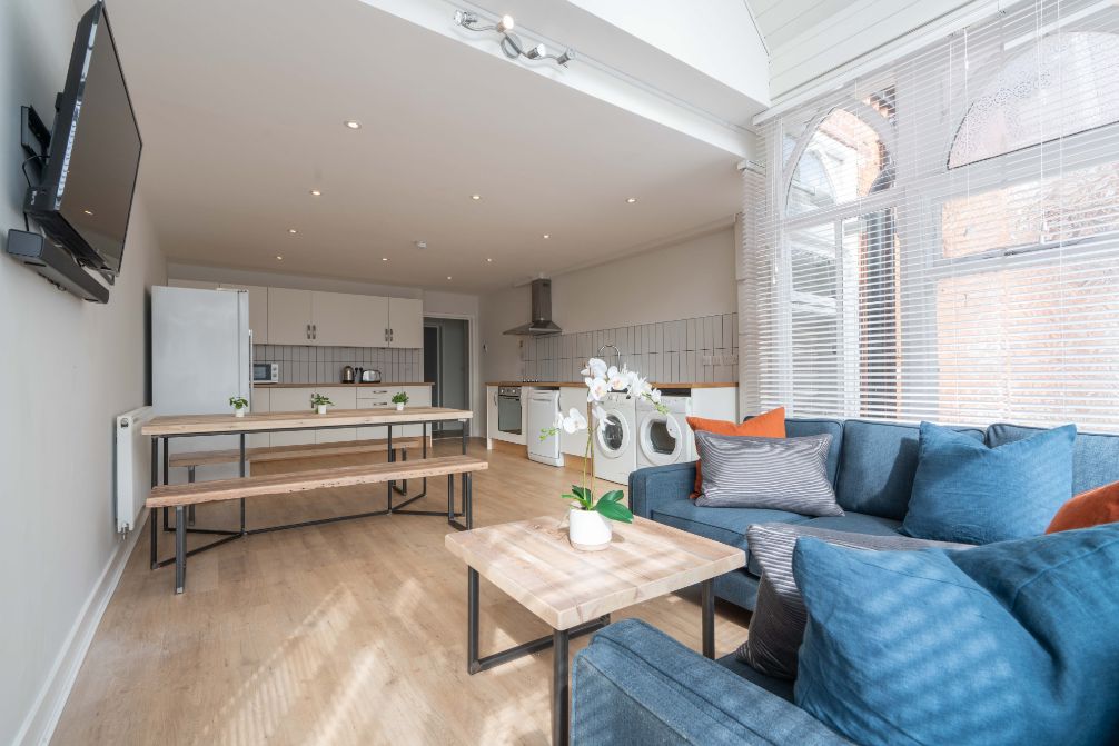 Flat A, 113 Portland Road