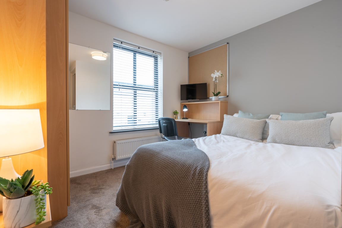 Flat 2, Hope Court