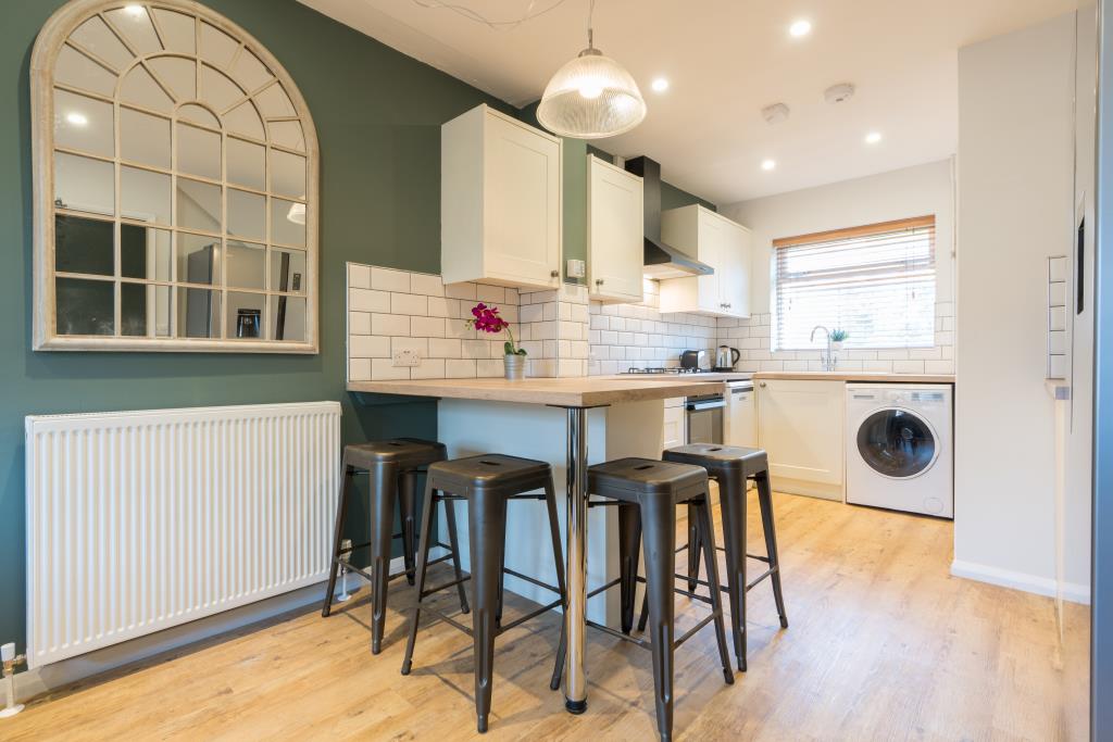 15a Larkdale Street