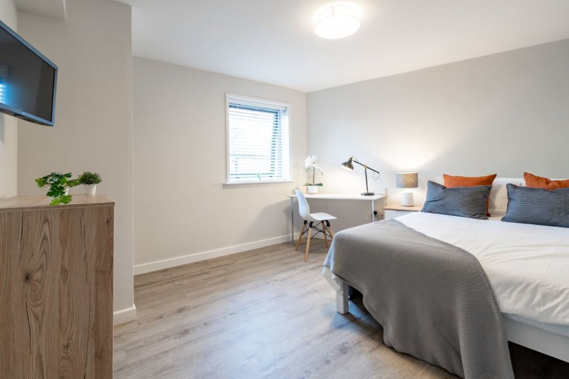 Flat 1 The Square, 1 Falconar Street