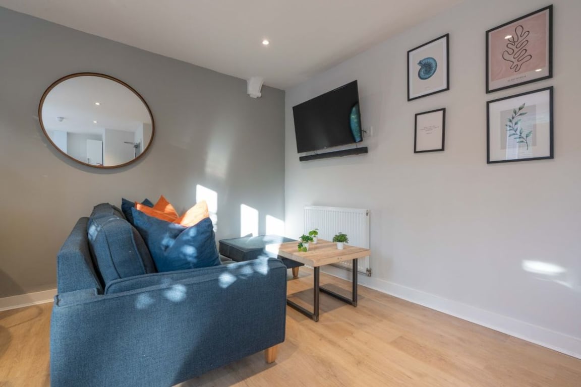 Flat E, 113 Portland Road