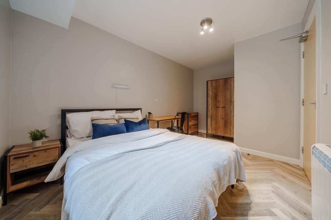 Flat 9, Mayfair Court