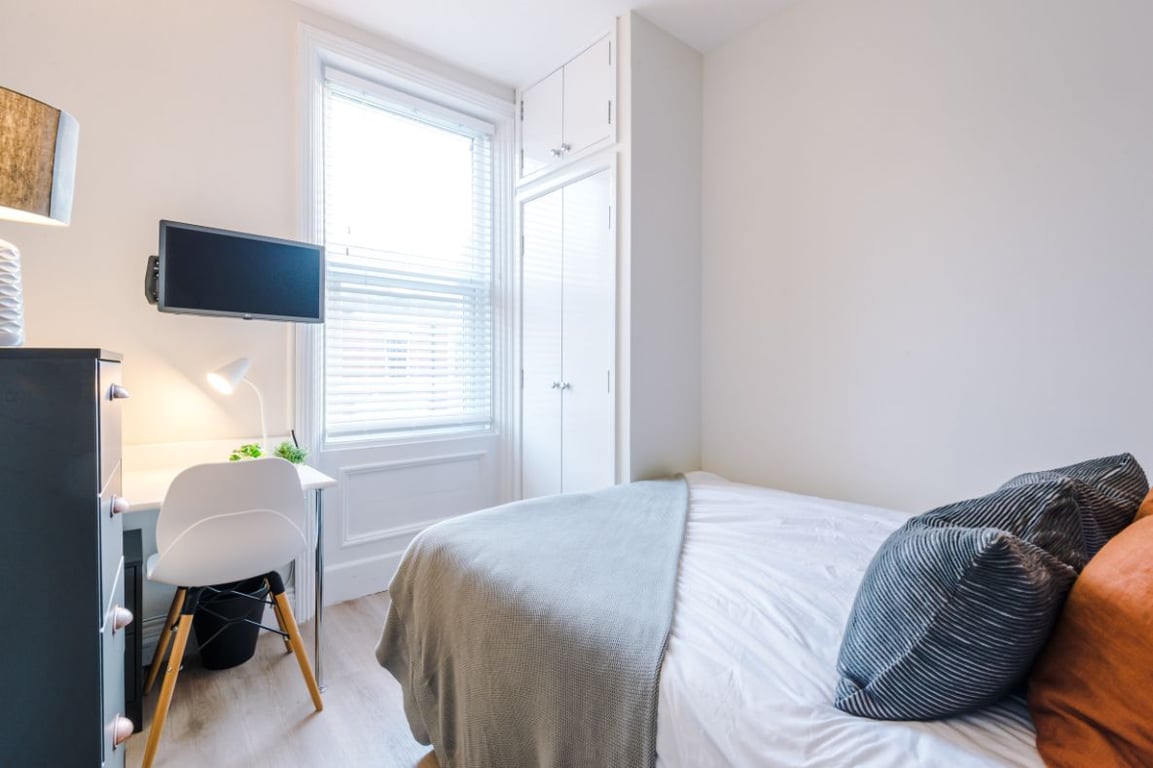 22 Tavistock Road