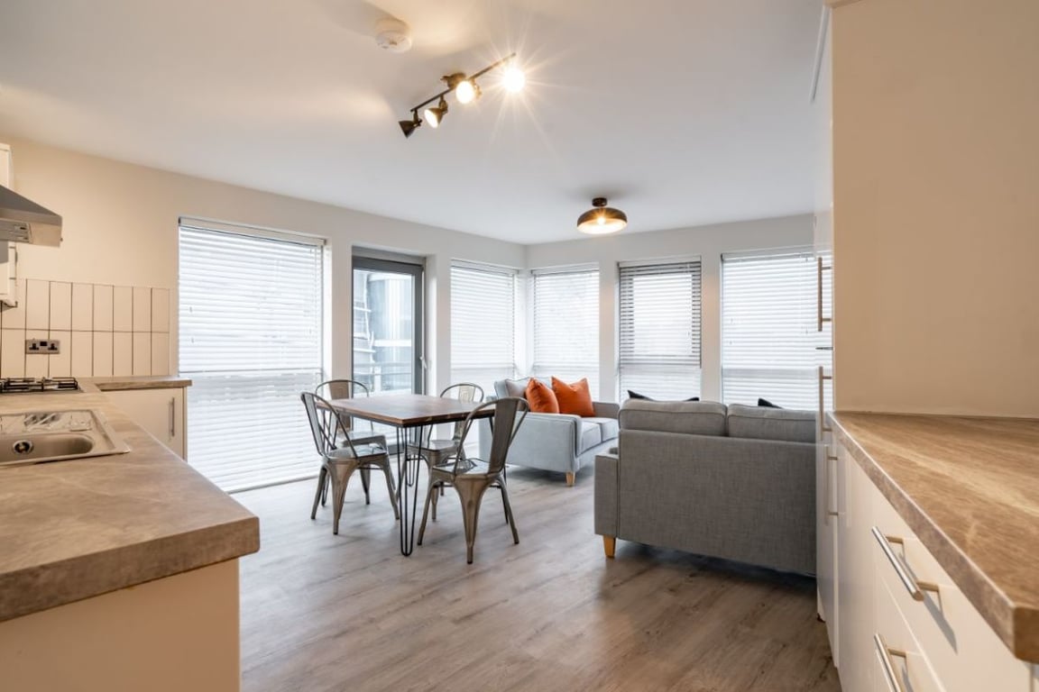 Flat 2 The Square, 1 Falconar Street