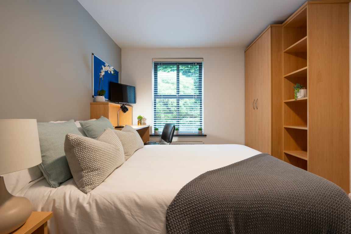 Flat 7, Hope Court