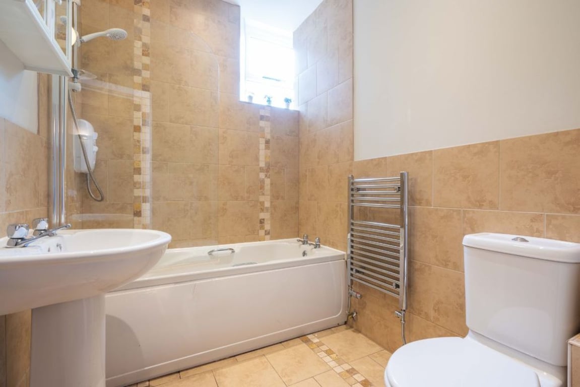 Flat 4 Shiners Yard, 123 Jesmond Road