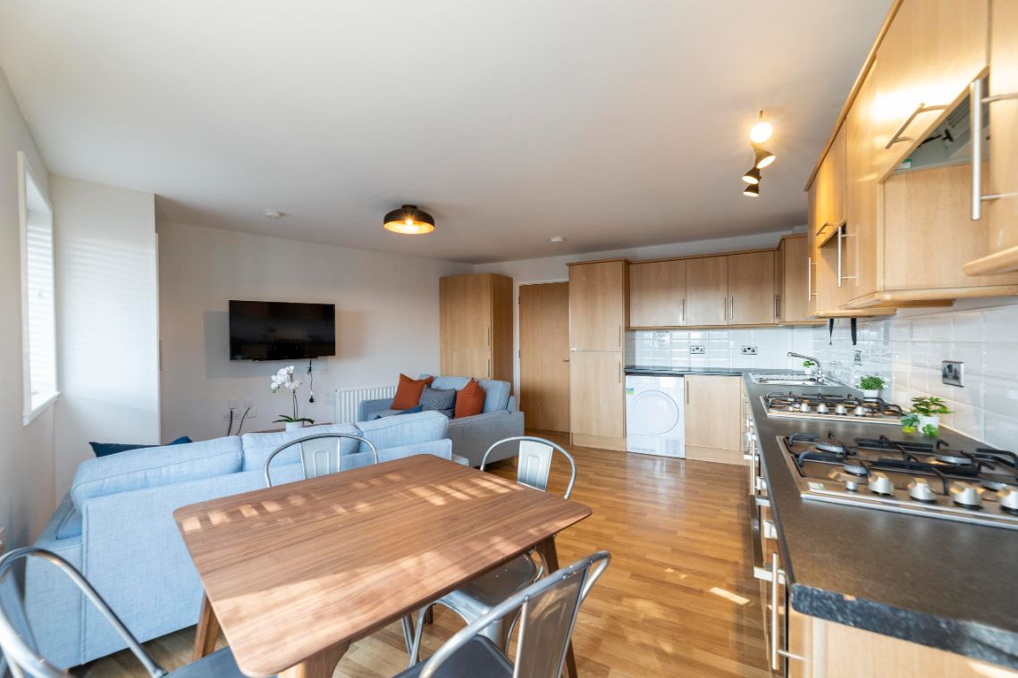 Flat 3 The Square, 1 Falconar Street
