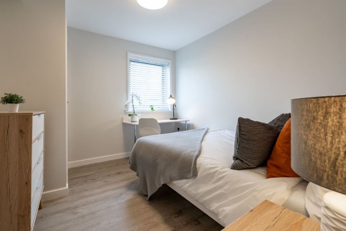 Flat 1 The Square, 1 Falconar Street