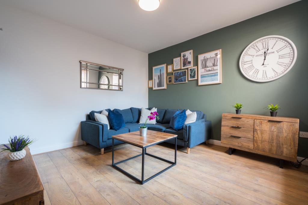 11 Balfour Road