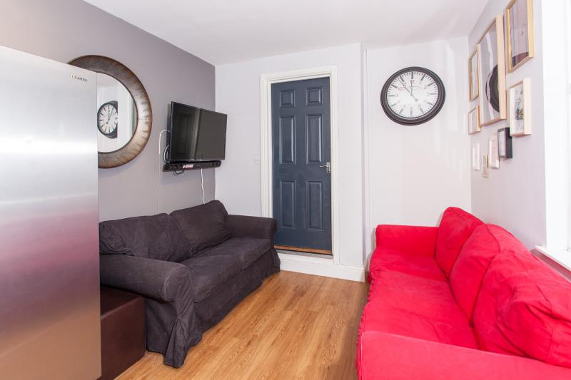 24 Moy Road