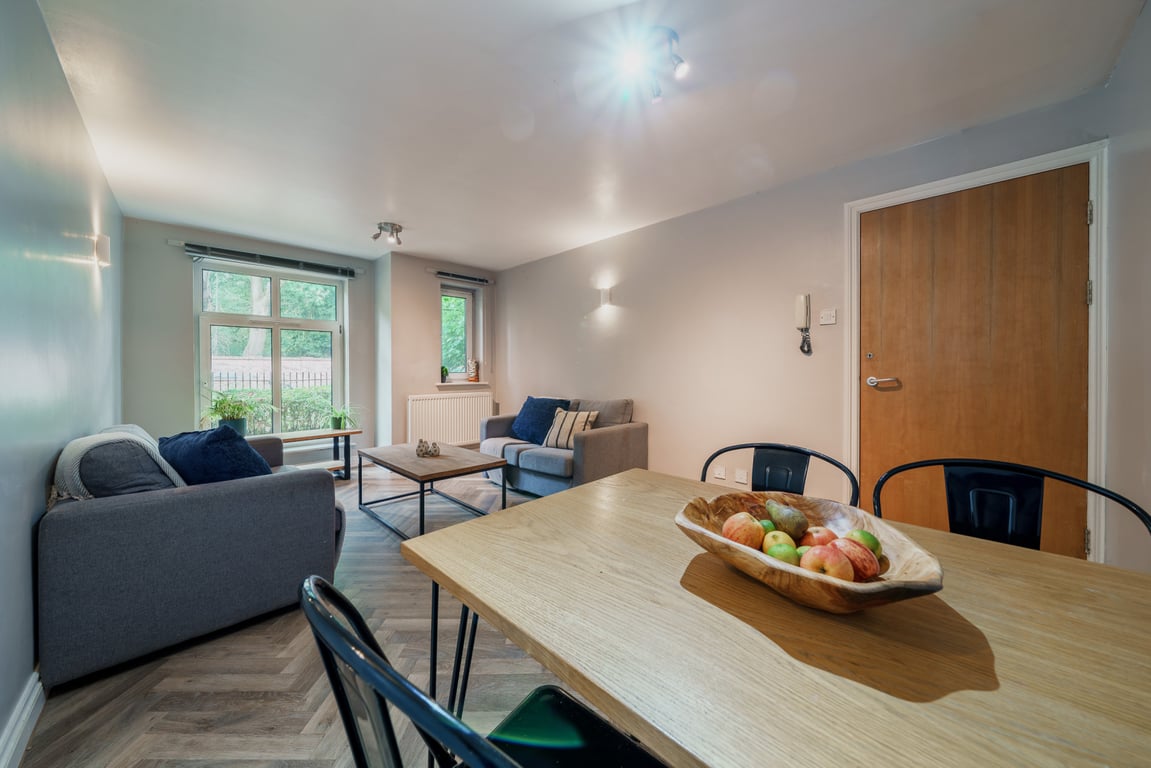 Flat 9, Lowry House