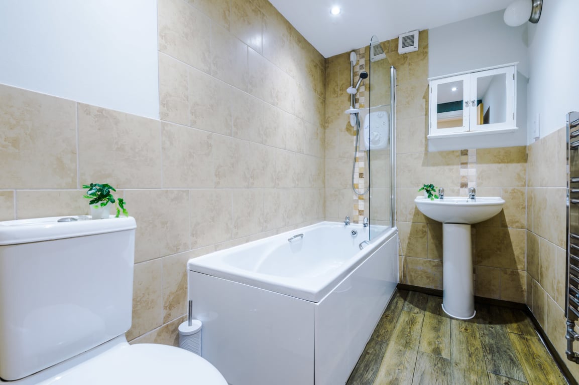 Flat 5 Shiners Yard, 123 Jesmond Road