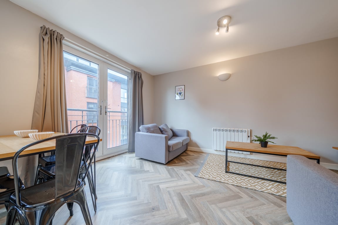 Flat 9, Mayfair Court