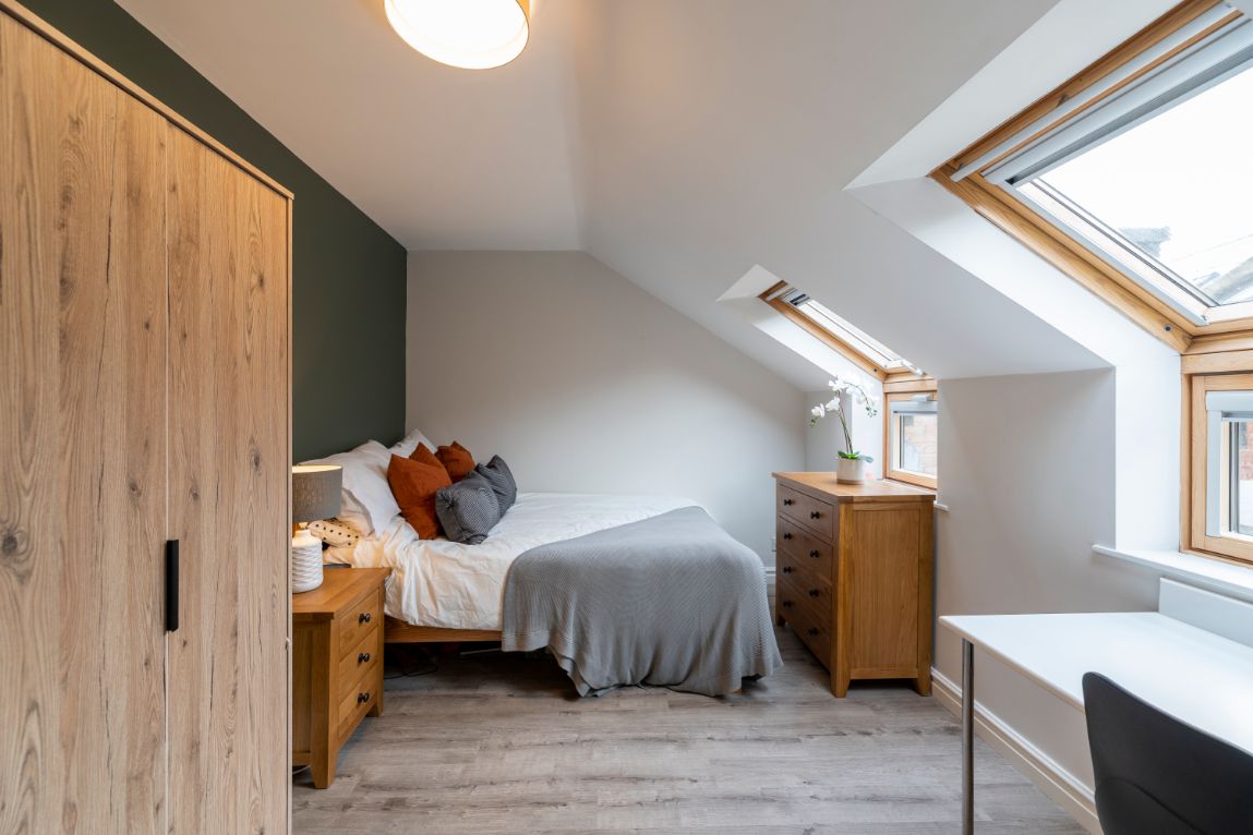 2 Gladstone Terrace